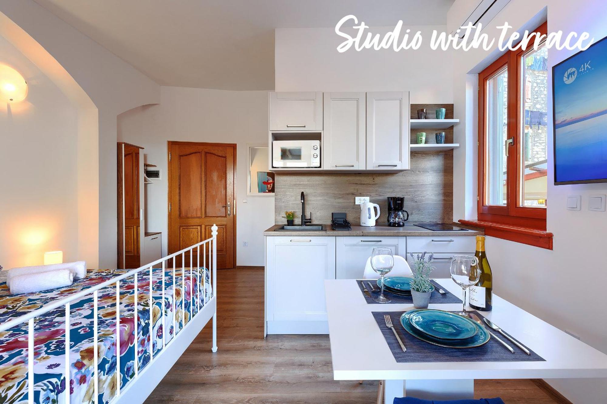 Studios Notte Sul Porto Rovinj Luaran gambar