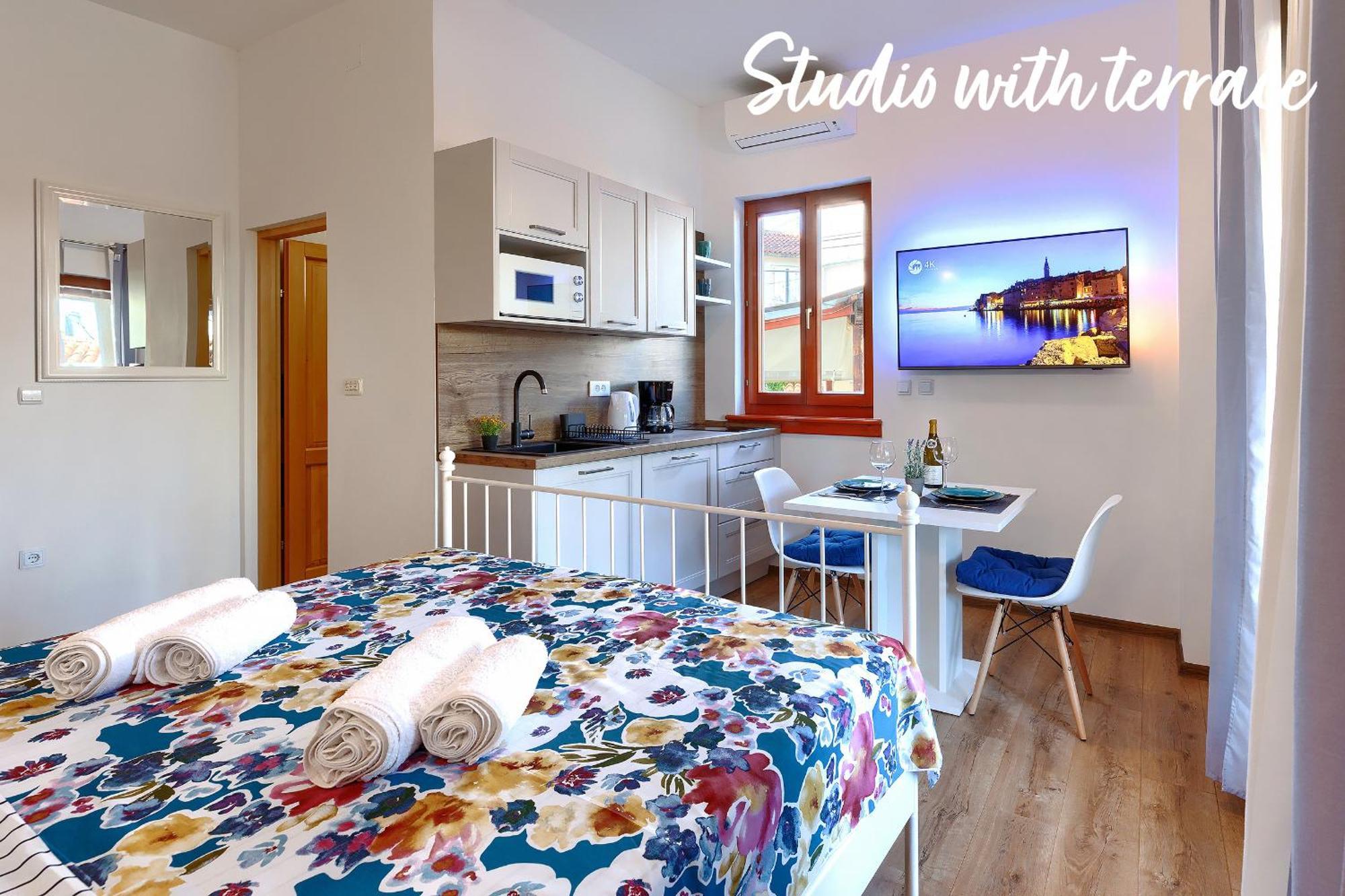 Studios Notte Sul Porto Rovinj Luaran gambar