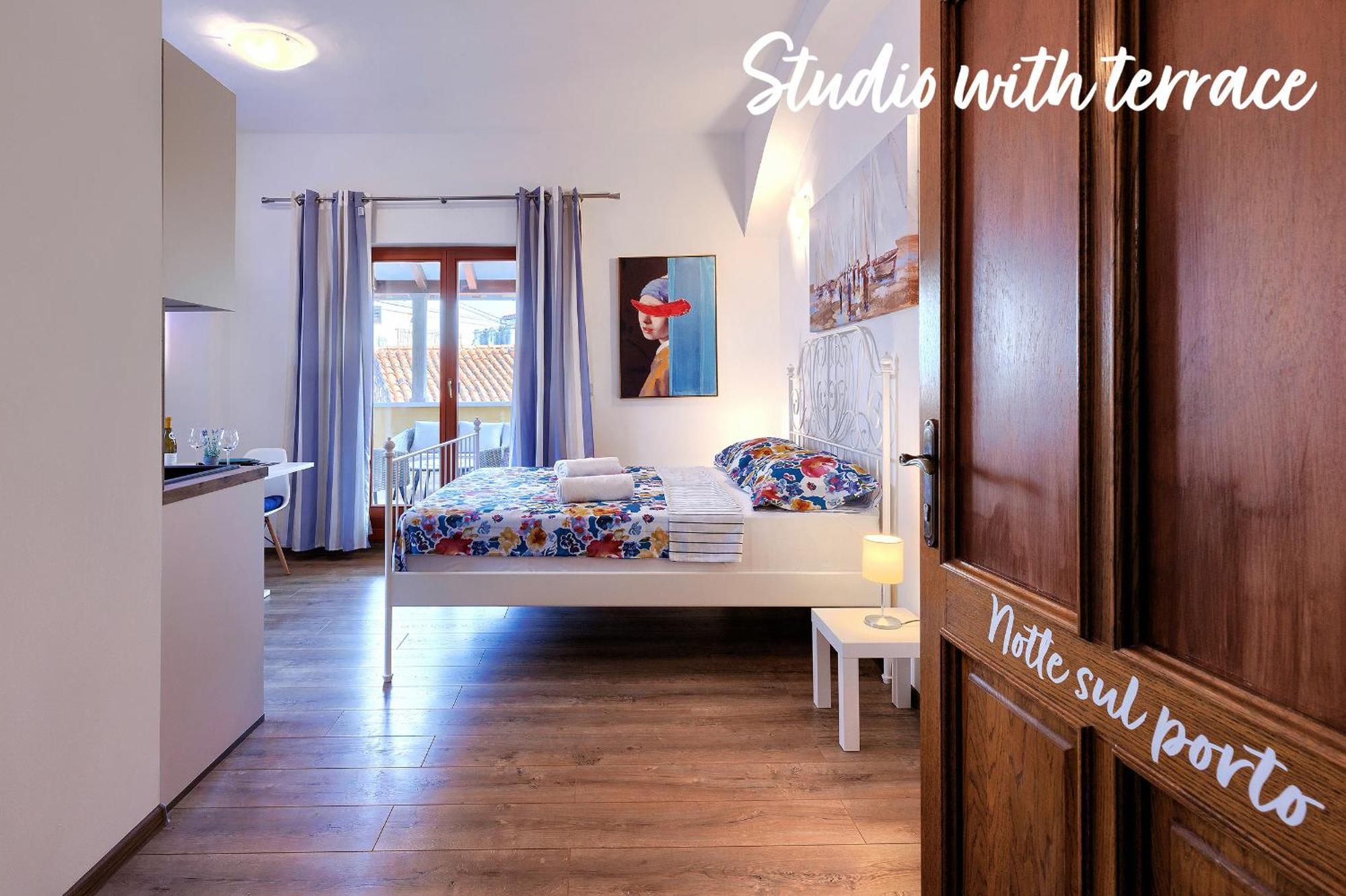 Studios Notte Sul Porto Rovinj Luaran gambar